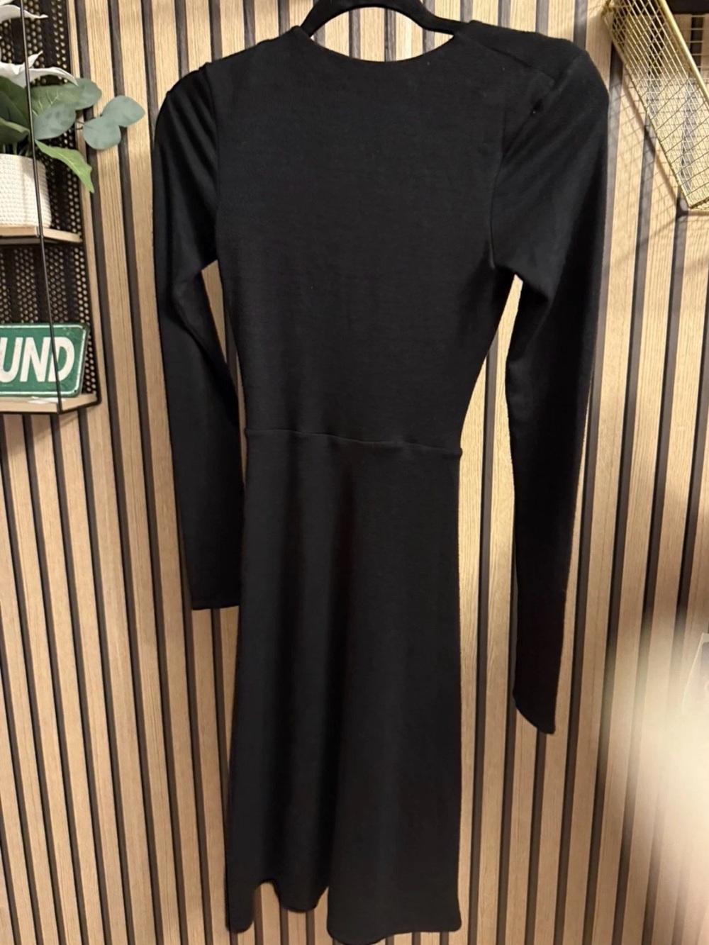 Aritzia Wilfred Free Twist Peekaboo Paige Knit Dress Size XS BLACK - Picture 3 of 6